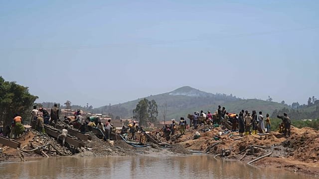 Ebola: Water scarcity hampers control efforts in epicentre