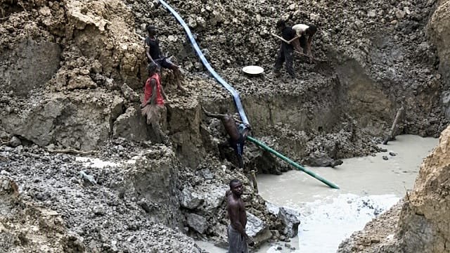 Dozens killed in Central African Republic gold mine collapse