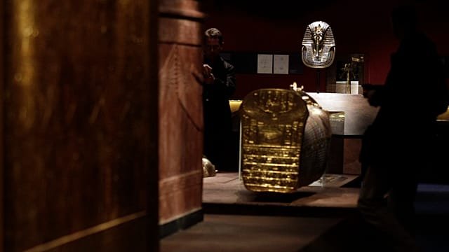 US returns dozens of smuggled artifacts from three different eras to Egypt
