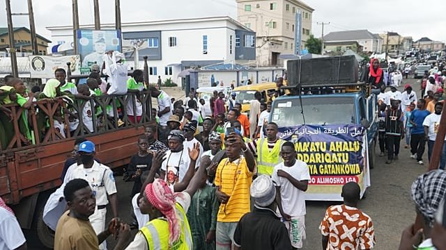 Thousands gather in Lagos Nigeria to celebrate Prophet Muhammad’s birth