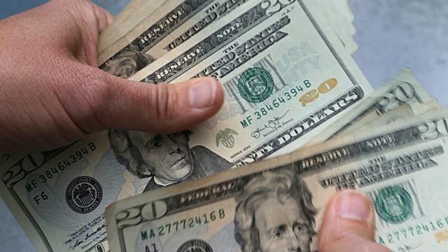 US national debt tops 40 trillion dollars for first time