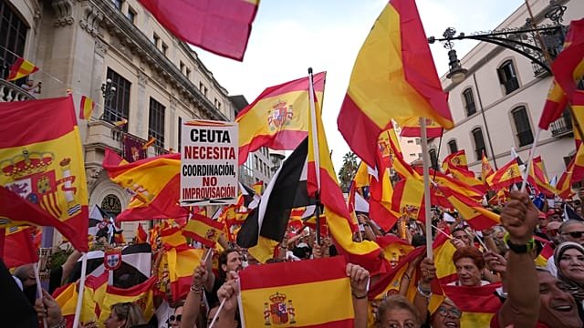 Tens of thousands in Spain protest Ceuta border crisis